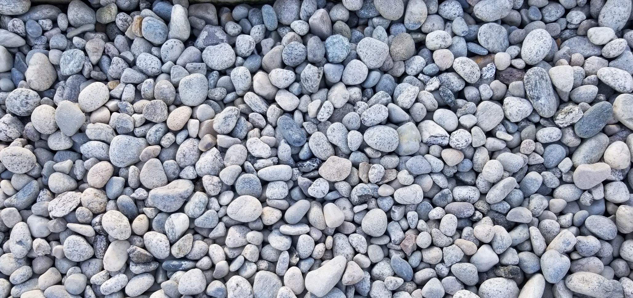 Salt & Pepper River Rock | Riverview Stone – 913.375.1414
